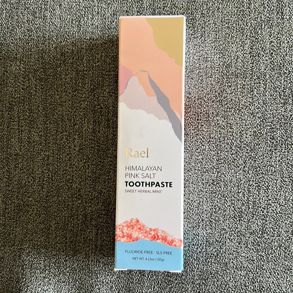 Rael Himalayan Pink Salt Toothpaste - Sweet Herbal Mint  4.23 oz
